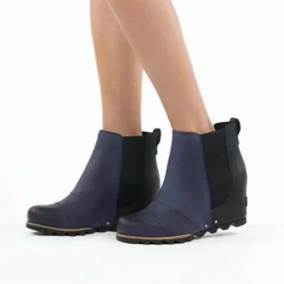 Sorel Shoes - Sorel Joan of Arctic Platform Wedge II Chelsea Boots Bootie, Black & Navy SZ 9.5